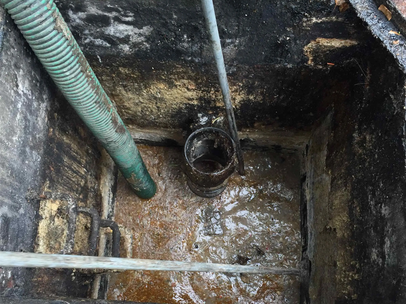 三牌楼隔油池清理